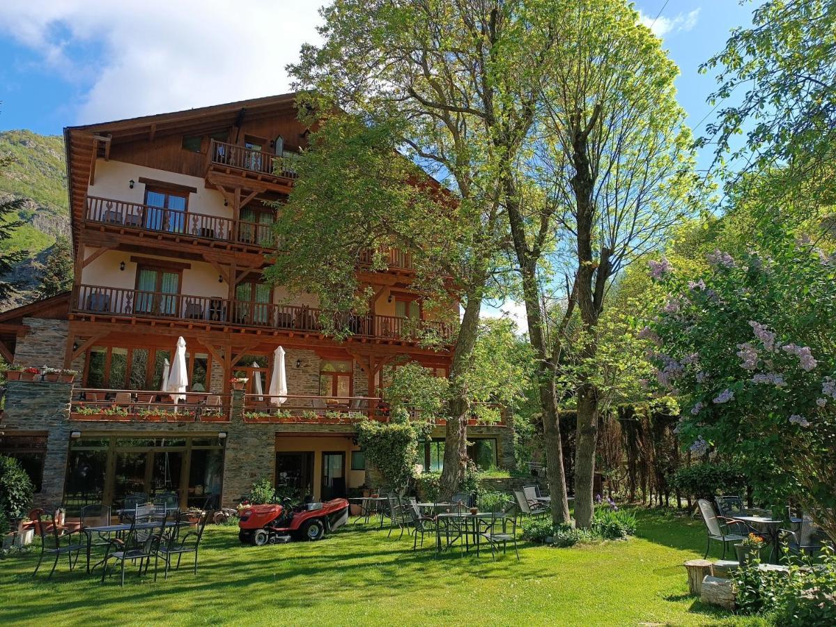 Hotel Estanys Blaus Tavascan Zewnętrze zdjęcie