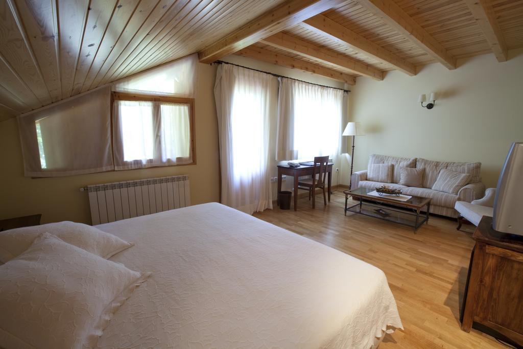 Hotel Estanys Blaus Tavascan Zewnętrze zdjęcie